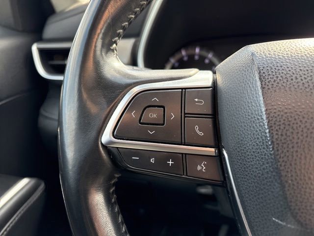 Used 2020 Toyota Highlander XLE AWD/4WD image 20