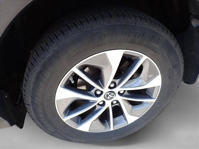 Certified 2017 Toyota RAV4 XLE w/ Convenience Package AWD/4WD image 7
