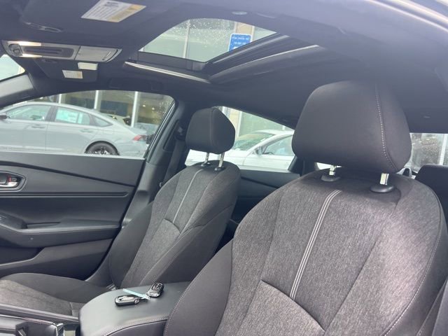 Used 2024 Honda Accord Sport image 16