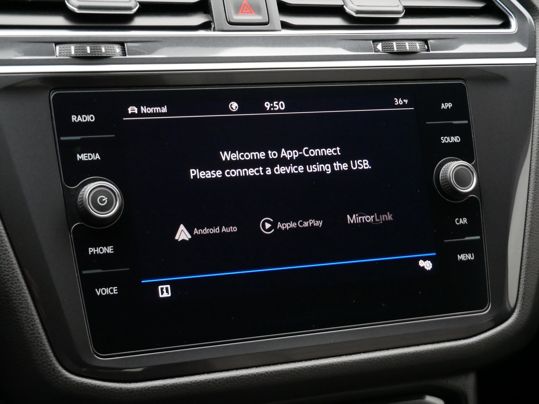 Used 2021 Volkswagen Tiguan SE R-Line image 22