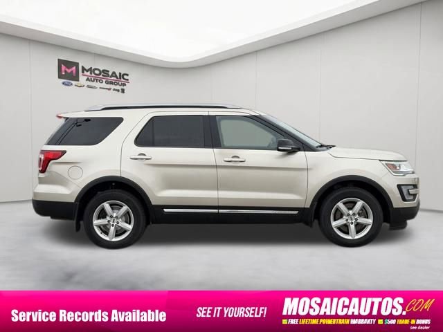 Used 2017 Ford Explorer XLT w/ Equipment Group 202A AWD/4WD image 8