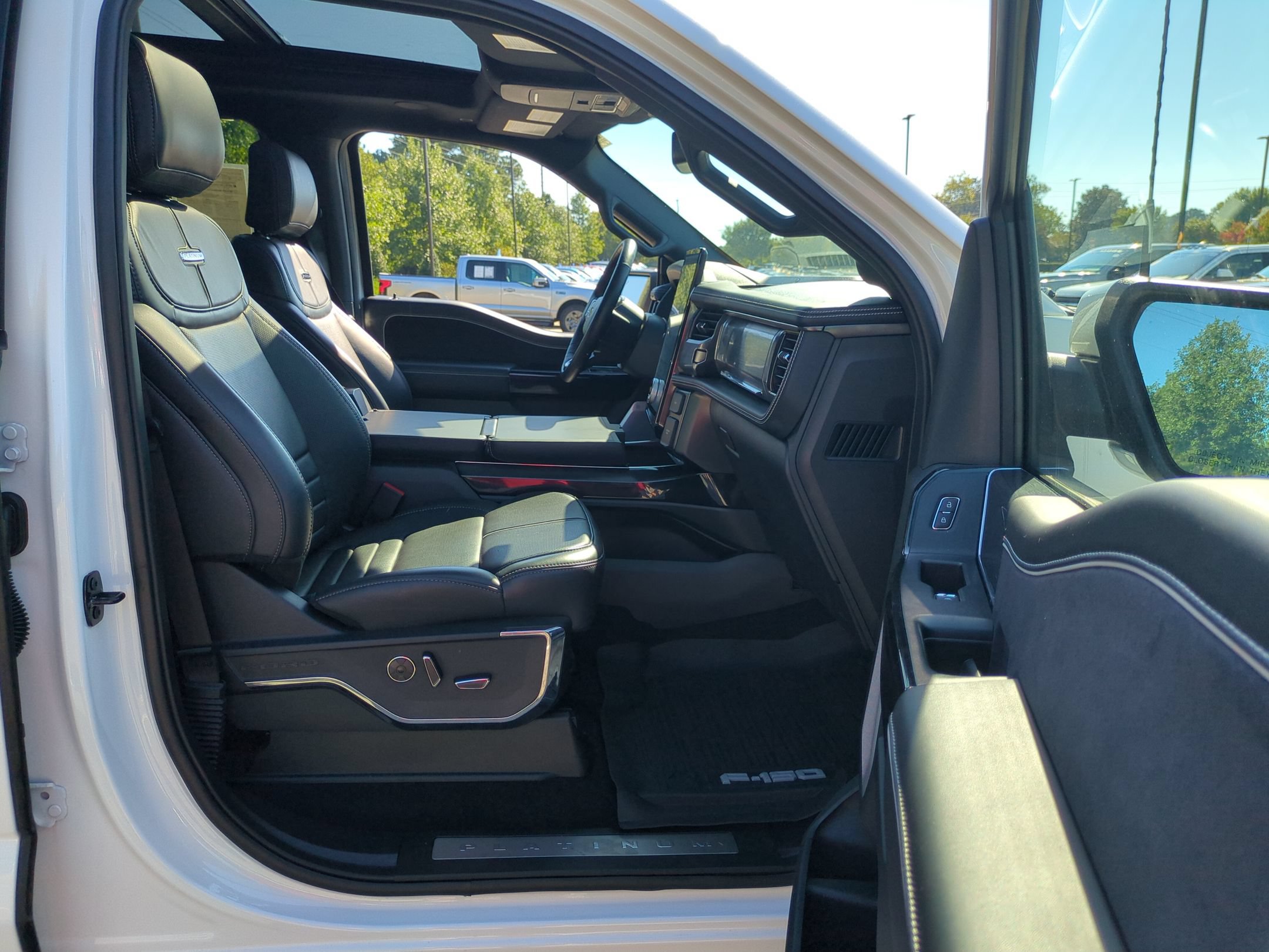 Certified 2025 Ford F150 Lightning Platinum w/ Dark Elements Package AWD/4WD image 40