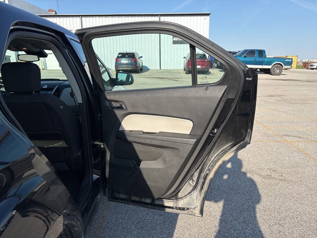 Used 2015 Chevrolet Equinox LS image 11