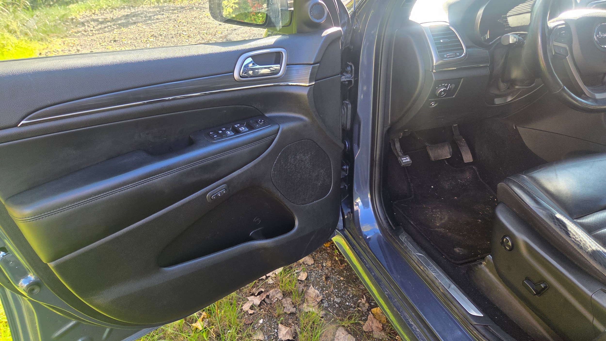 Used 2020 Jeep Grand Cherokee Limited X AWD/4WD image 4