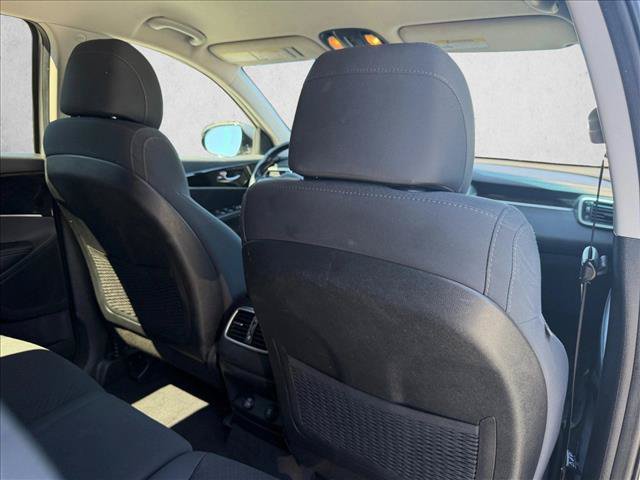 Used 2017 Kia Sorento FWD w/ LX Convenience Package image 21