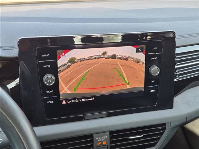 Used 2025 Volkswagen Jetta SE FWD image 13