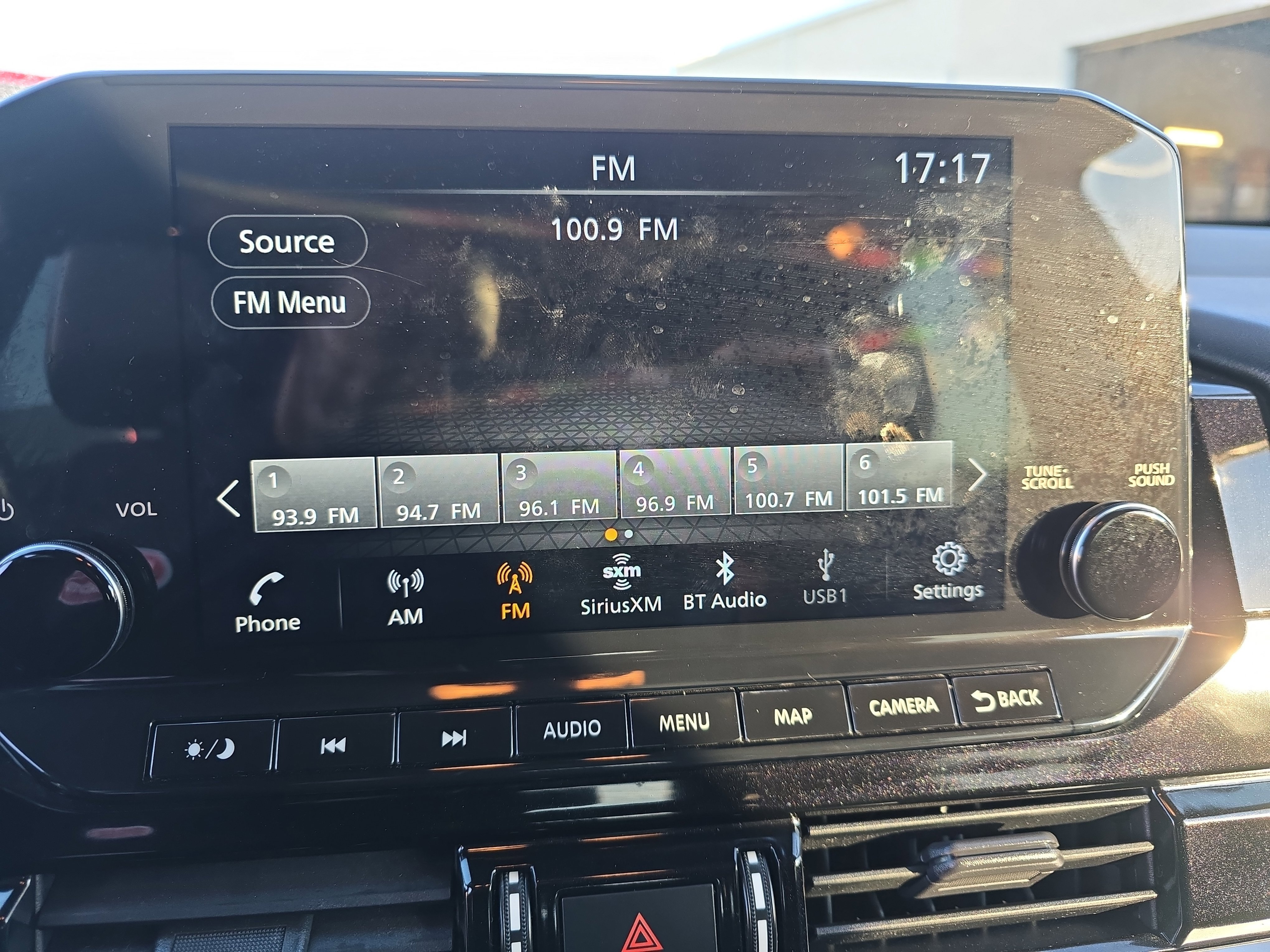 Used 2022 Nissan Pathfinder SL w/ SL Black Package image 24