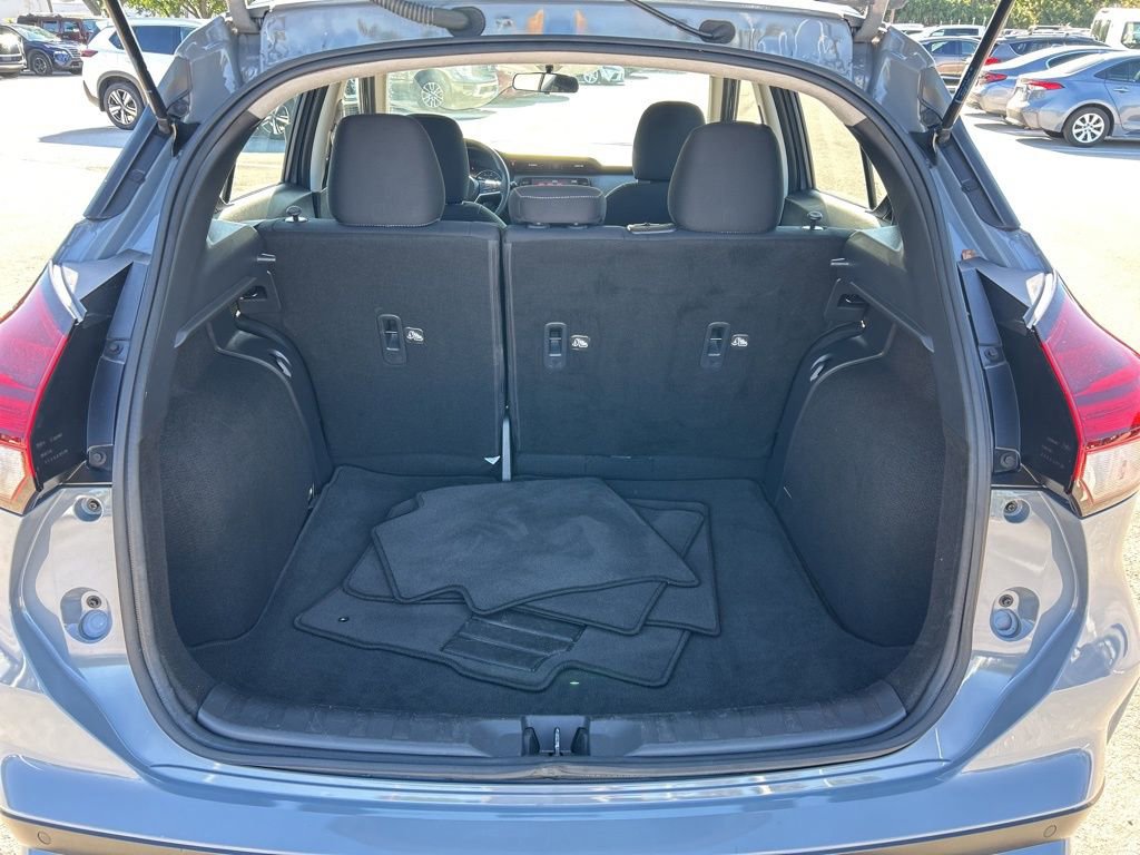 Used 2022 Nissan Kicks SV image 46