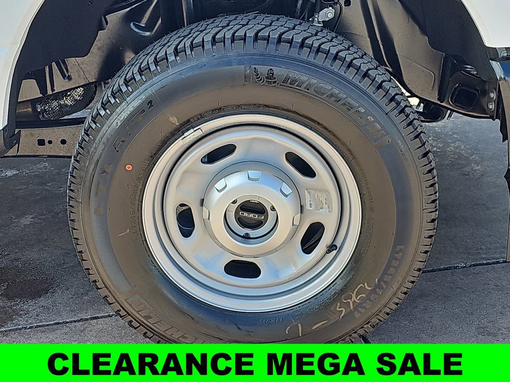 New 2025 Ford F250 XL w/ FX4 Off-Road Package image 39