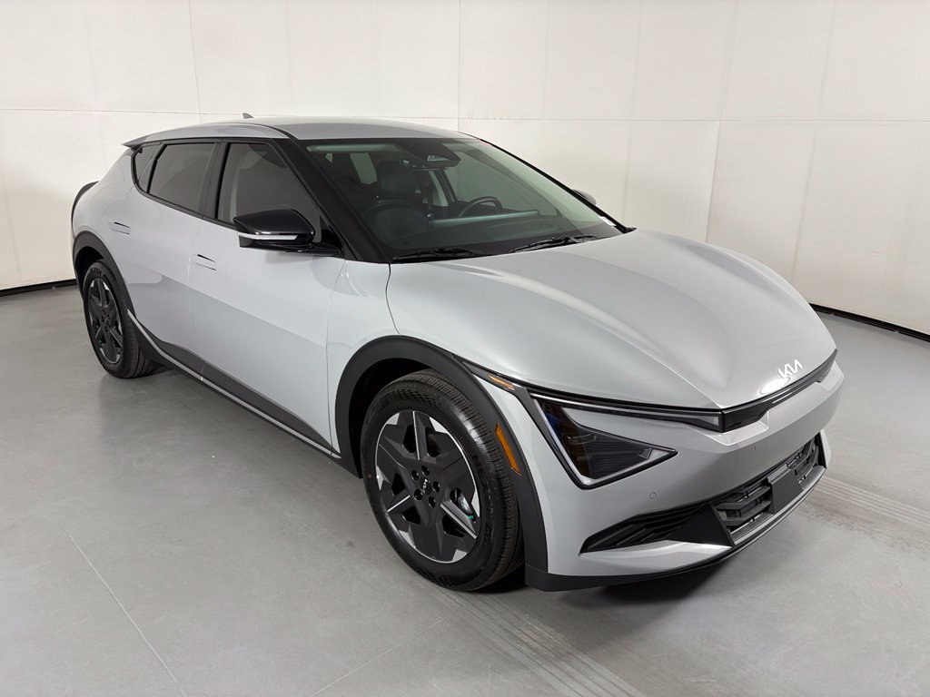 New 2026 Kia EV6 Light RWD image 2
