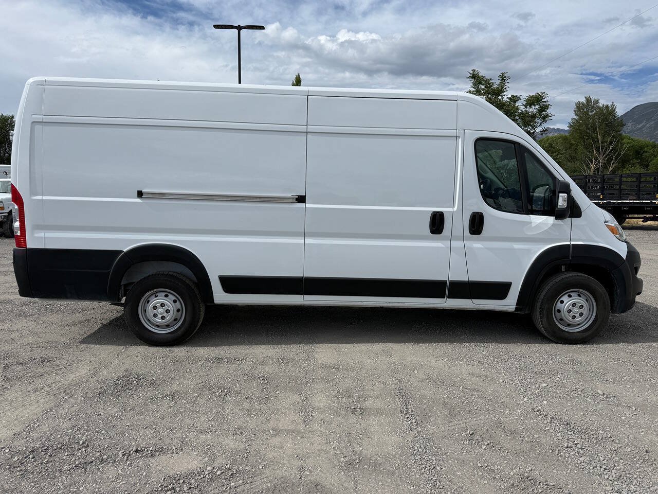 Used 2023 RAM ProMaster 3500 FWD image 3