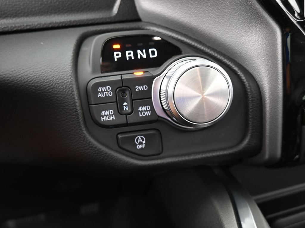 Used 2025 RAM 1500 Laramie image 29