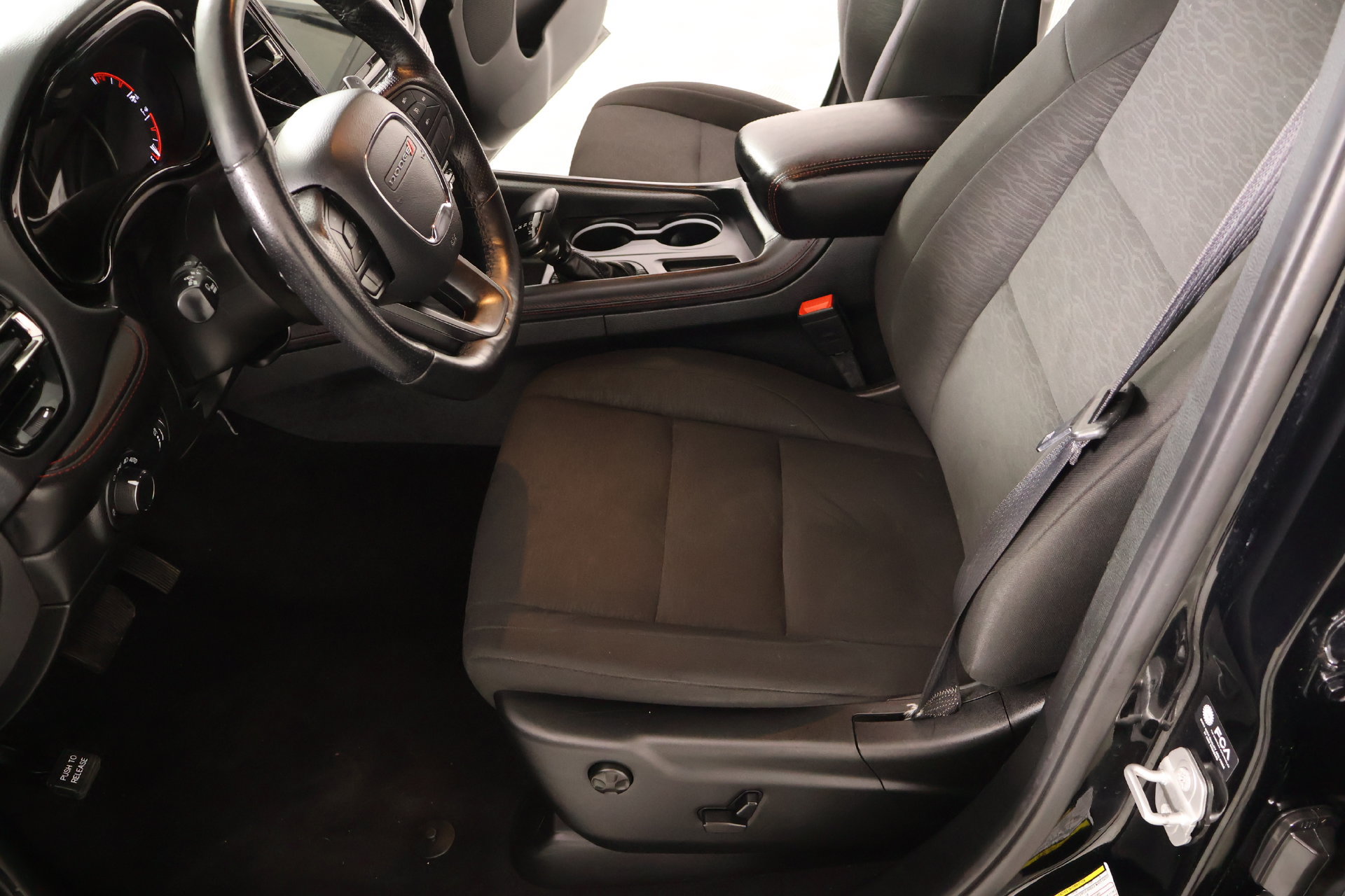 Used 2025 Dodge Durango GT RWD image 12