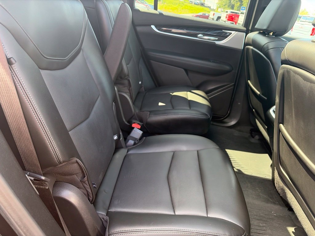 Used 2024 Cadillac XT6 Premium Luxury w/ Technology Package AWD/4WD image 37