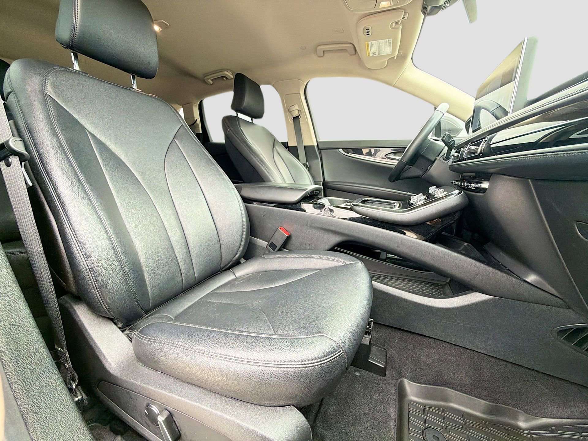 Used 2023 Lincoln Nautilus AWD w/ Premium Package image 32
