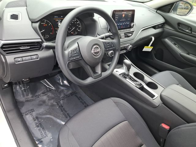 Used 2025 Nissan Altima 2.5 S image 16