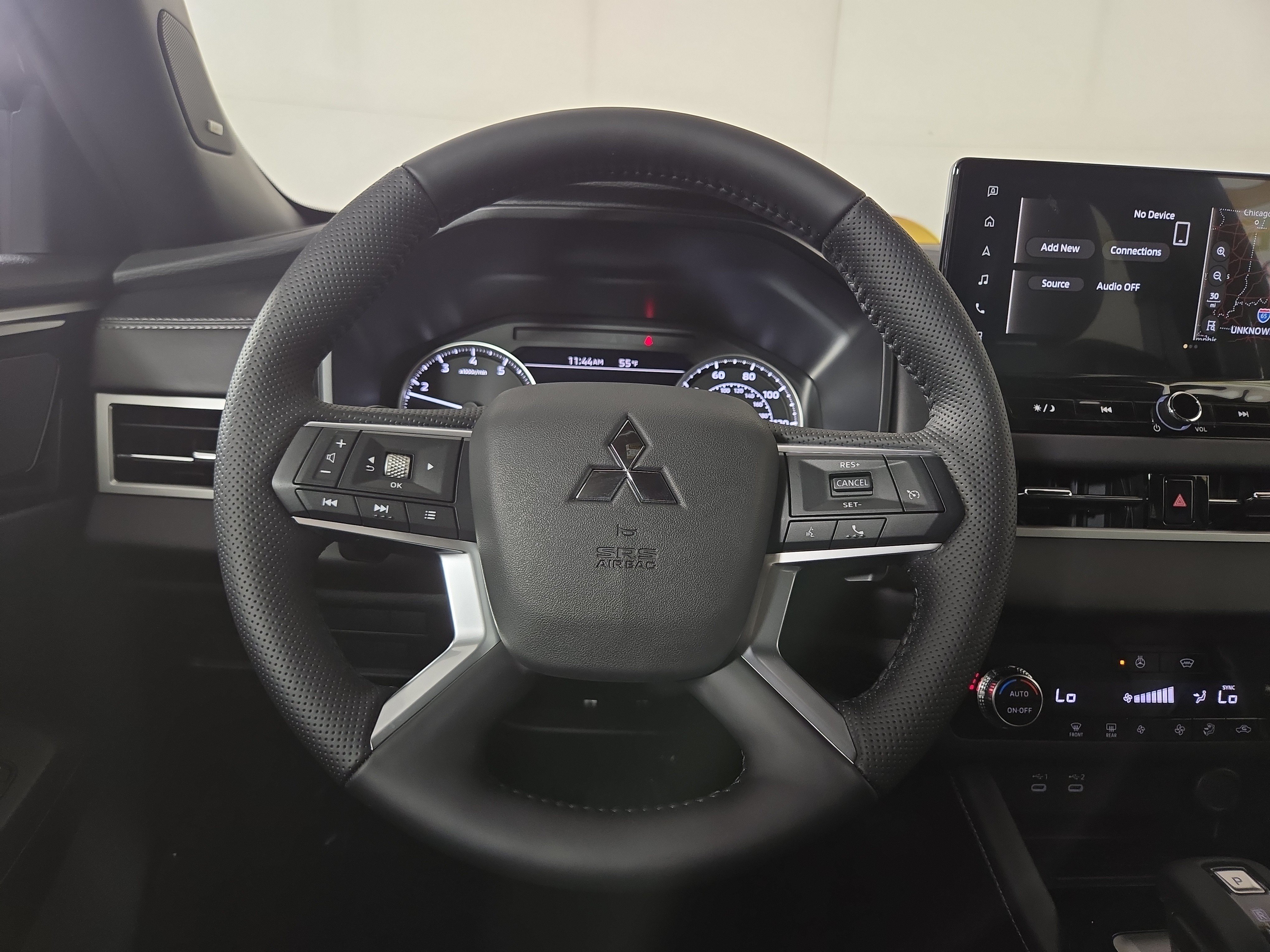 New 2026 Mitsubishi Outlander LE AWD/4WD image 14