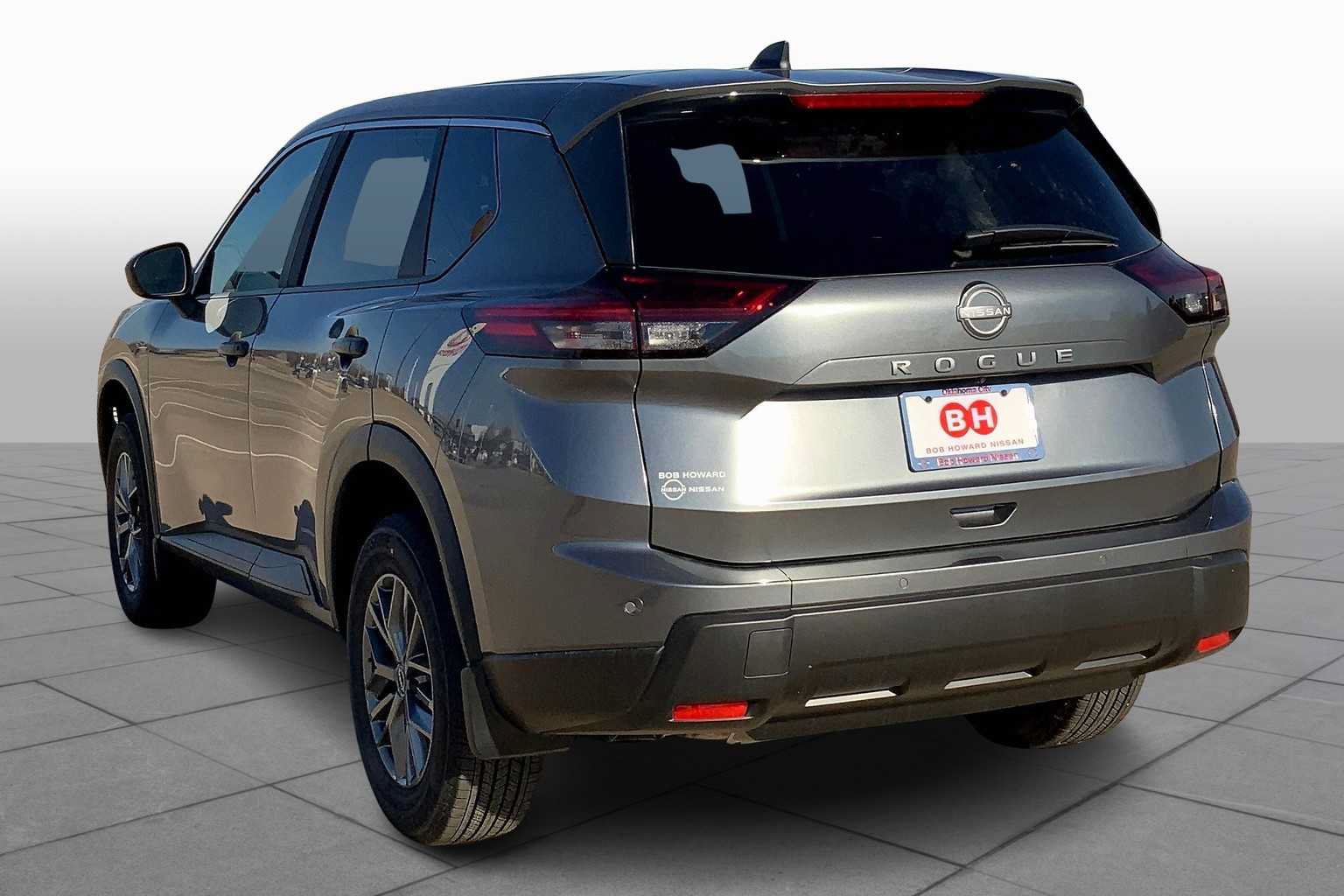 Certified 2025 Nissan Rogue S FWD image 11