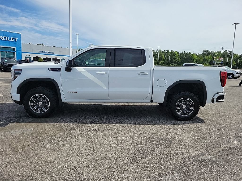 Used 2025 GMC Sierra 1500 AT4 AWD/4WD image 4