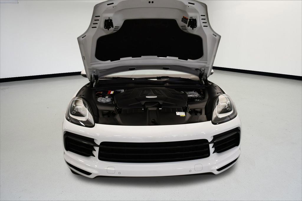 Used 2022 Porsche Cayenne image 13