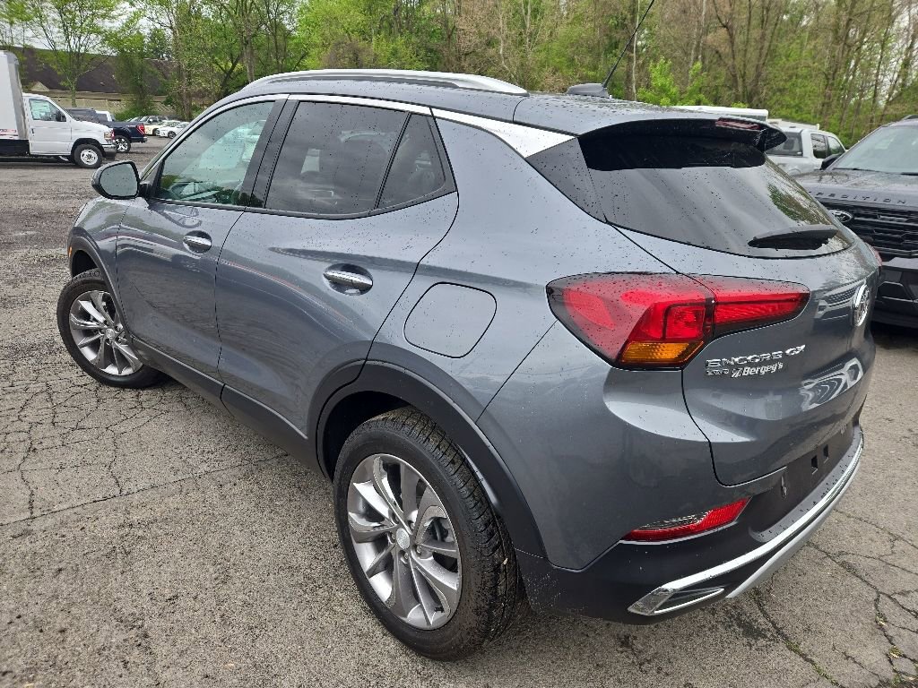 Used 2022 Buick Encore GX Essence w/ Experience Buick Package AWD/4WD image 42