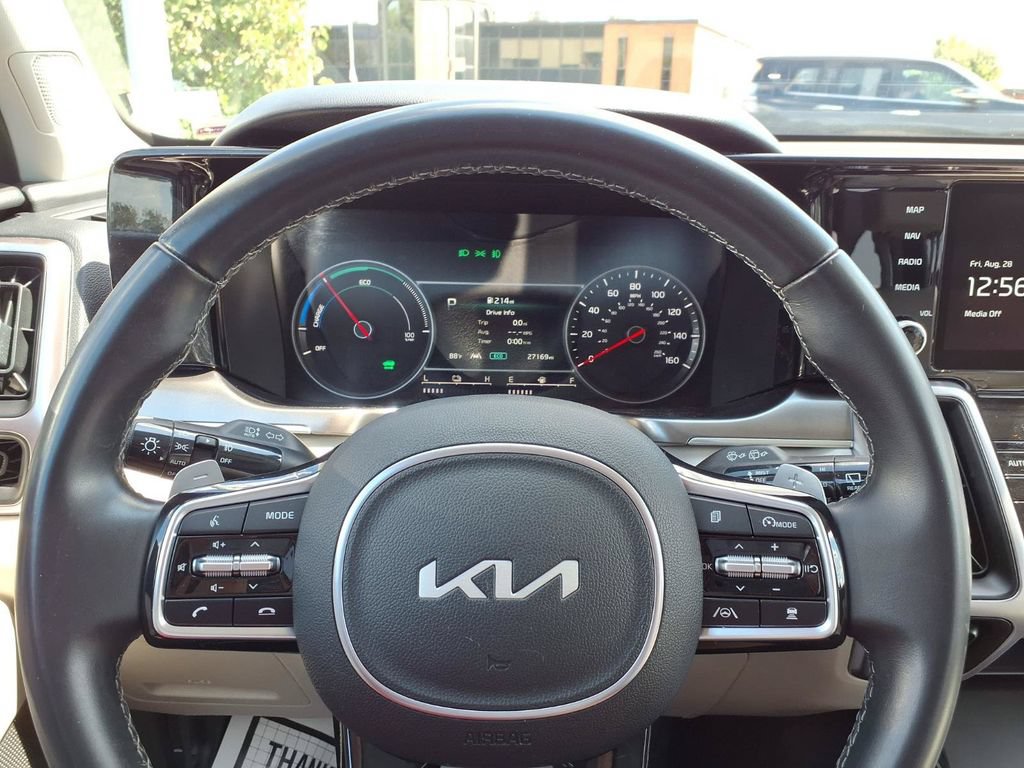 Used 2023 Kia Sorento EX AWD/4WD image 14