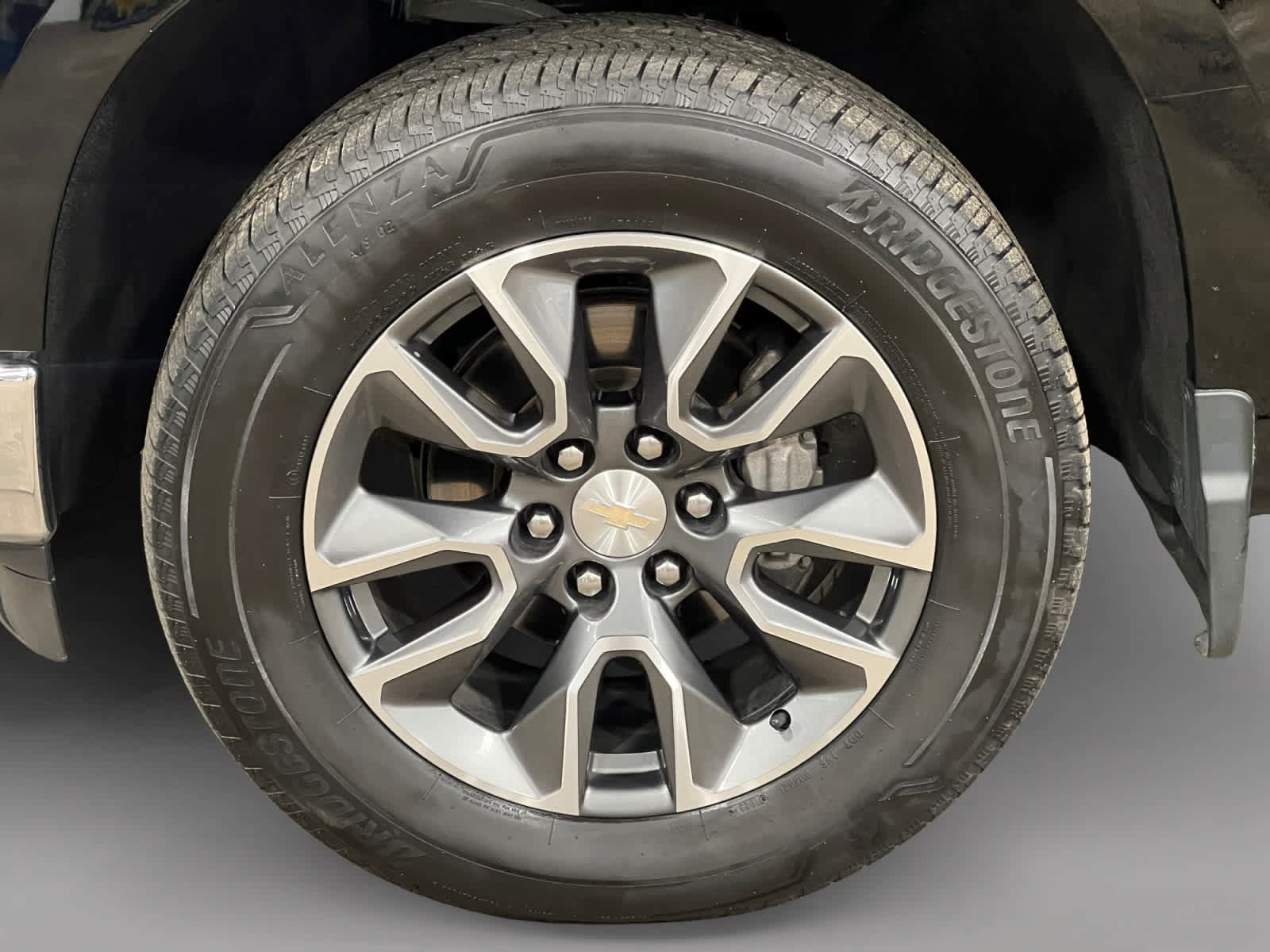 Used 2023 Chevrolet Silverado 1500 LT AWD/4WD image 18