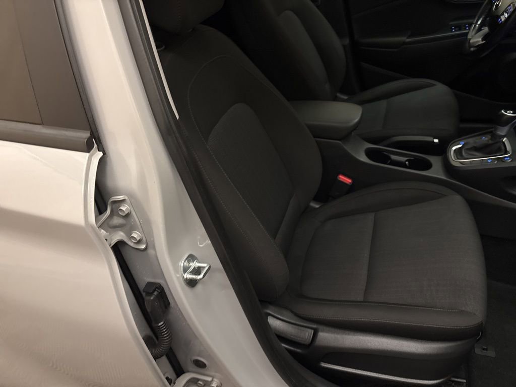 Certified 2022 Hyundai Kona SEL w/ Convenience Package image 25
