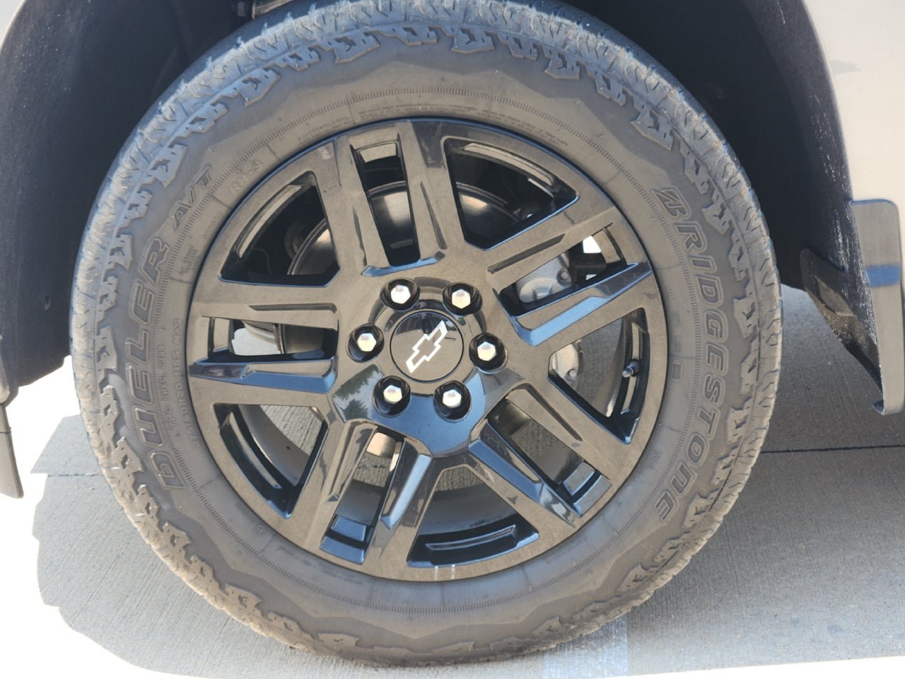 Used 2025 Chevrolet Silverado 1500 Custom w/ Turbomax Blackout Package RWD image 7