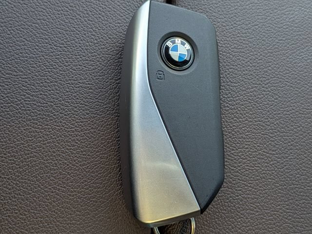 Used 2025 BMW iX xDrive50 w/ Sport Package AWD/4WD image 30