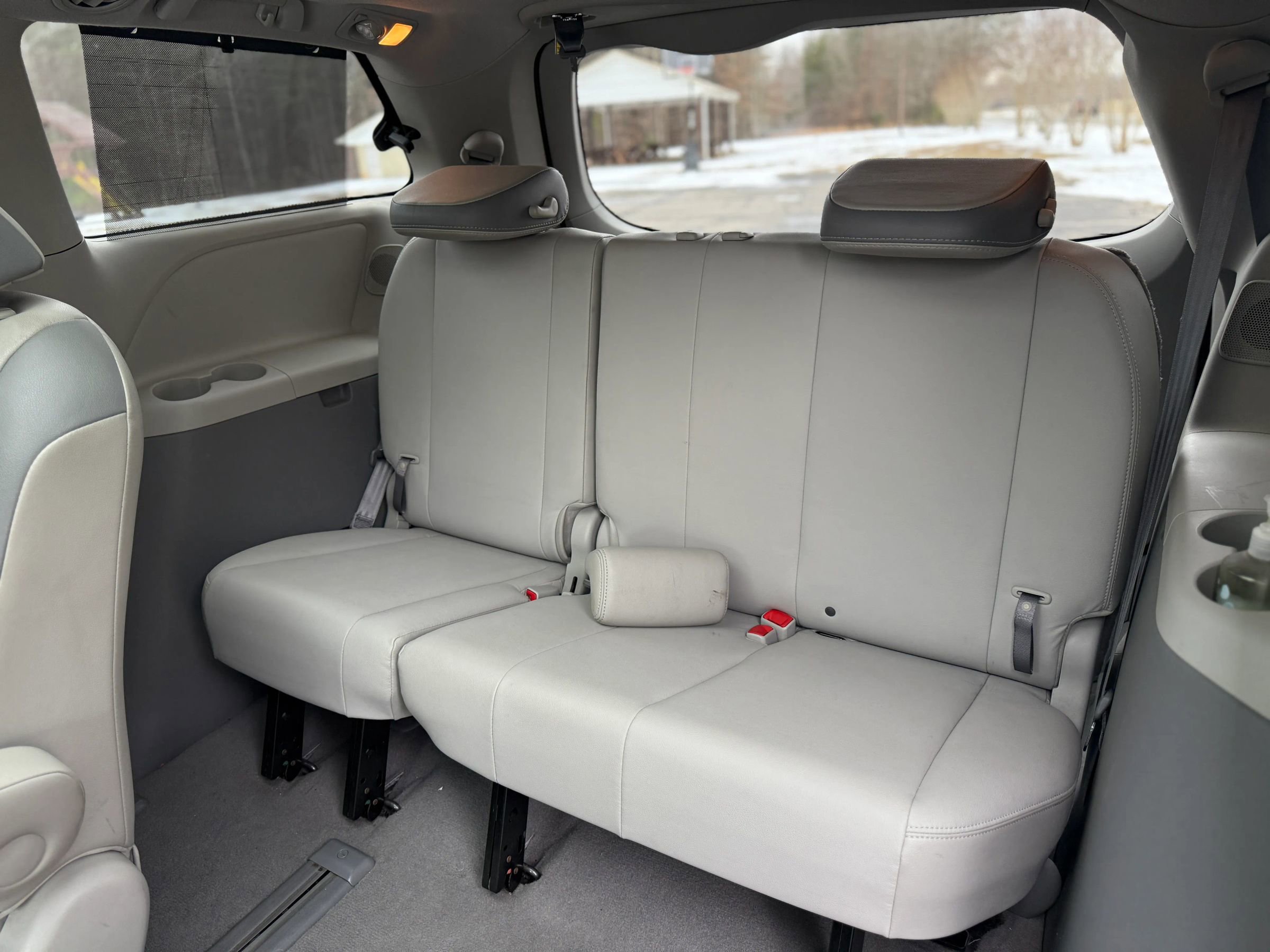 Used 2011 Toyota Sienna Limited w/ Premium Pkg AWD/4WD image 14