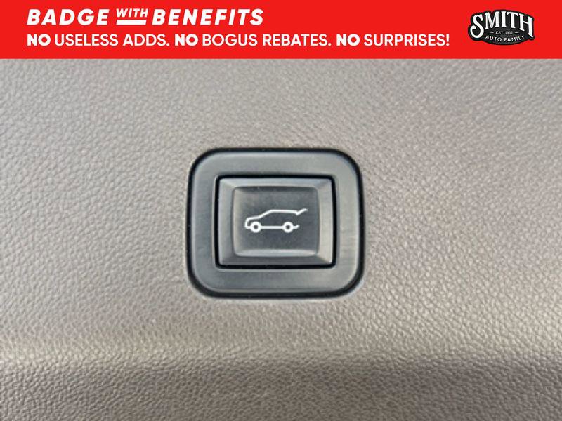 Used 2022 GMC Yukon SLT w/ SLT Luxury Package image 21