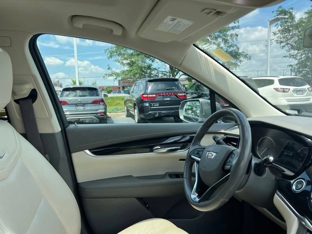 Used 2020 Cadillac XT6 Premium Luxury w/ LPO, Floor Liner Package FWD image 40