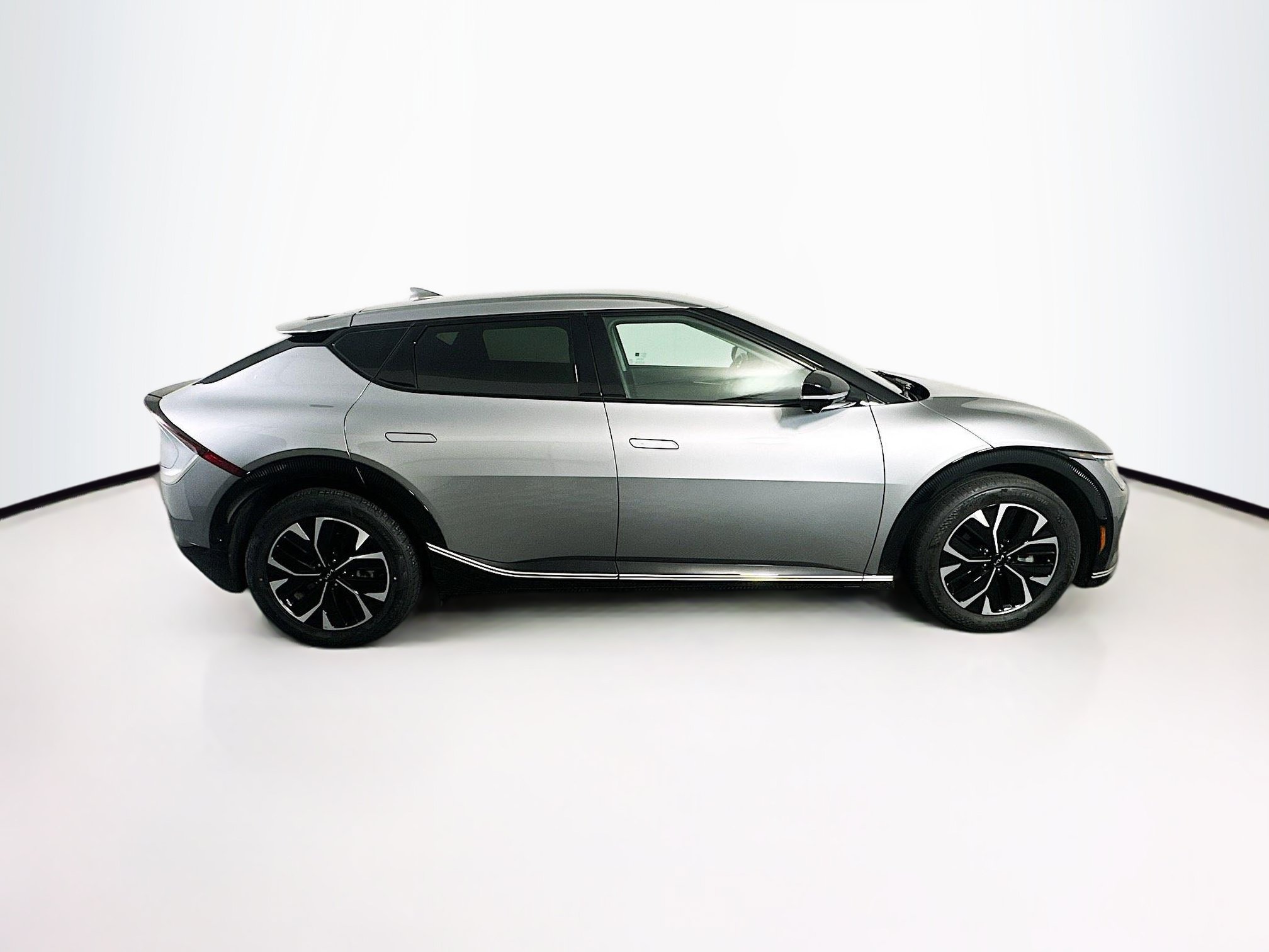 Used 2024 Kia EV6 Wind w/ Wind Technology Package RWD image 10