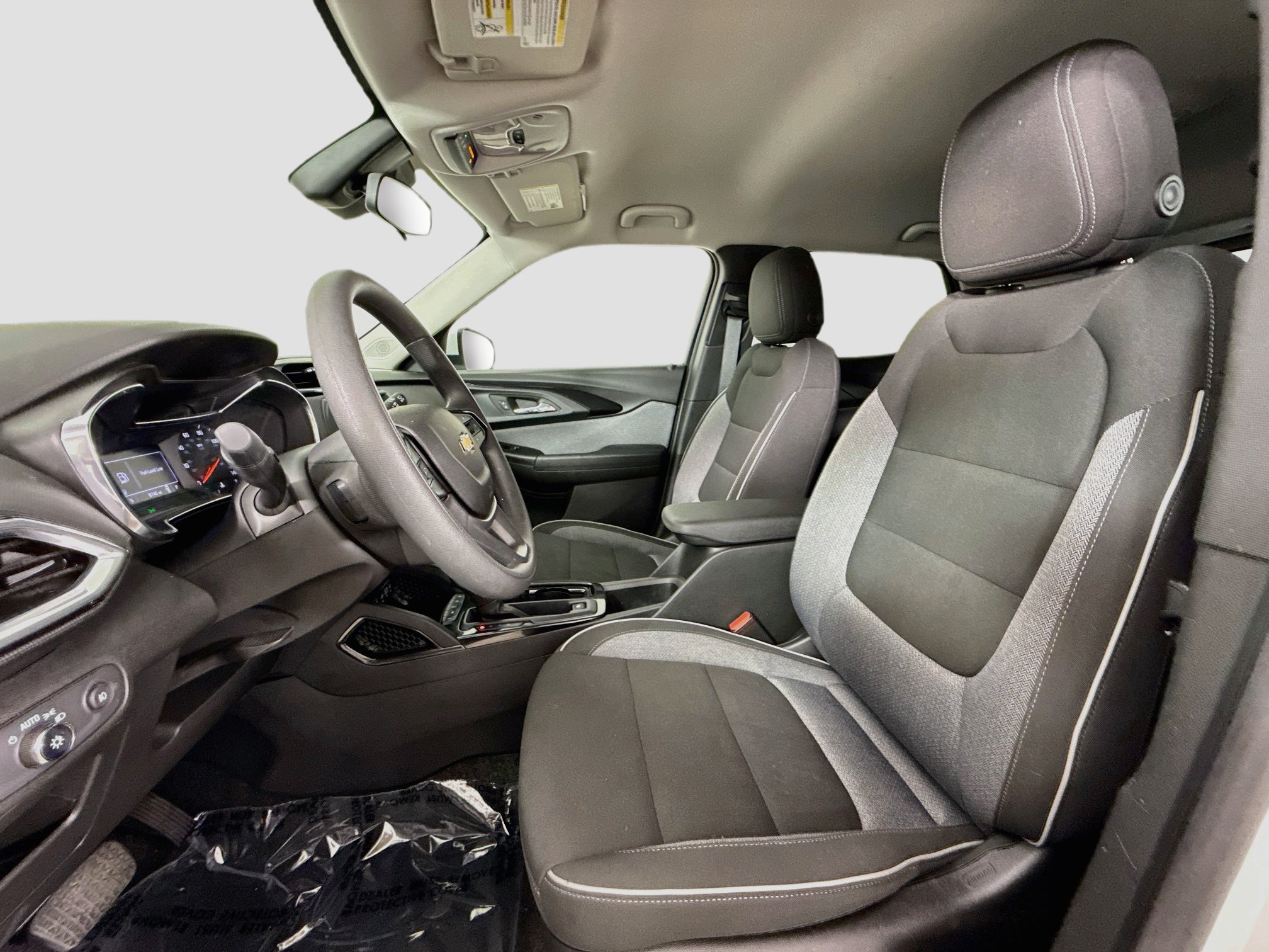 Used 2023 Chevrolet TrailBlazer LT FWD image 22