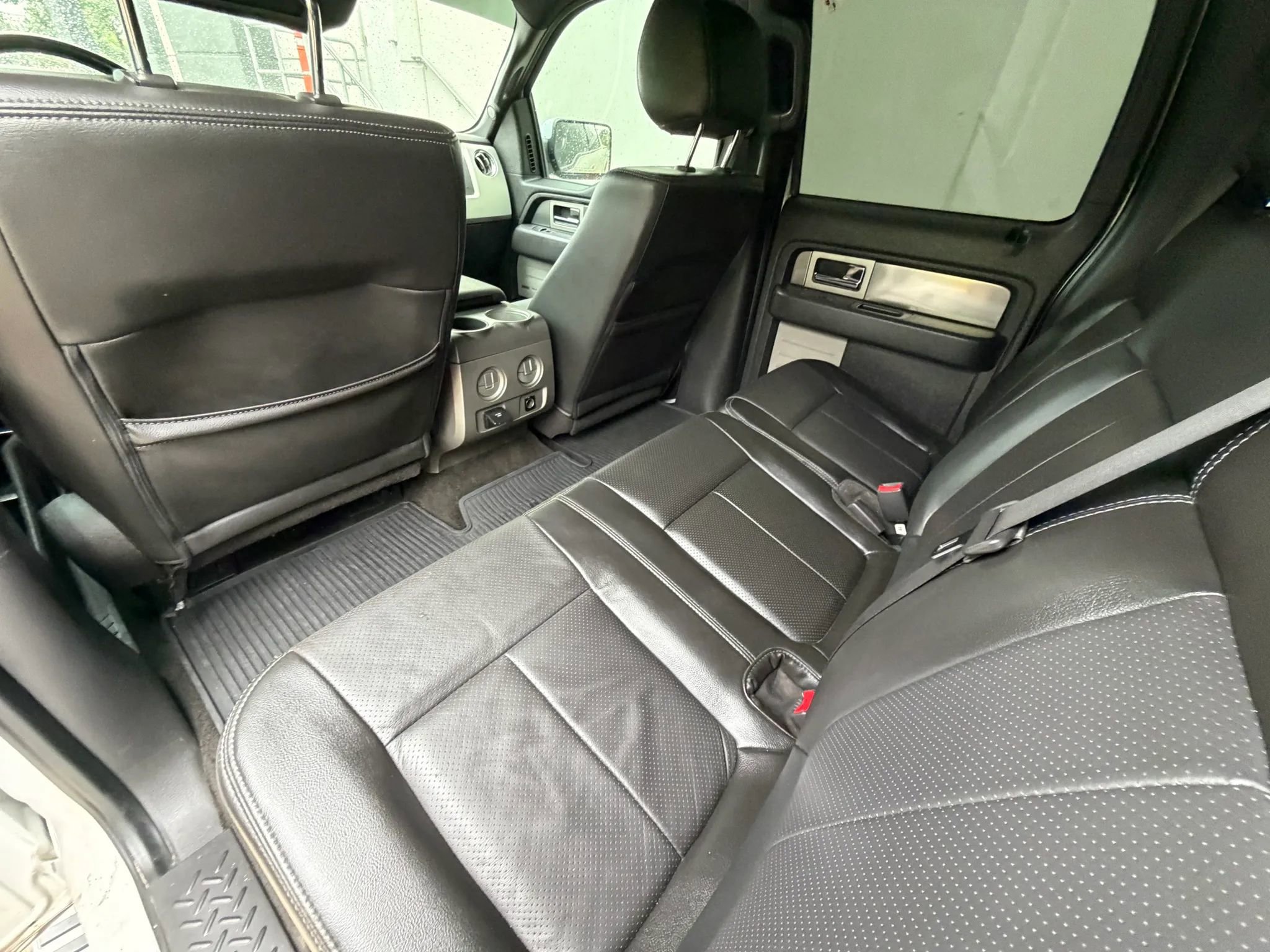 Used 2014 Ford F150 FX4 w/ Equipment Group 402A Luxury AWD/4WD image 15