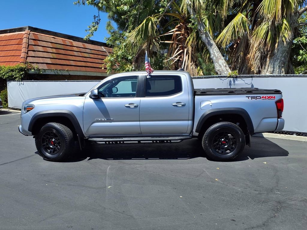Certified 2018 Toyota Tacoma TRD Off-Road w/ Technology Package AWD/4WD image 3