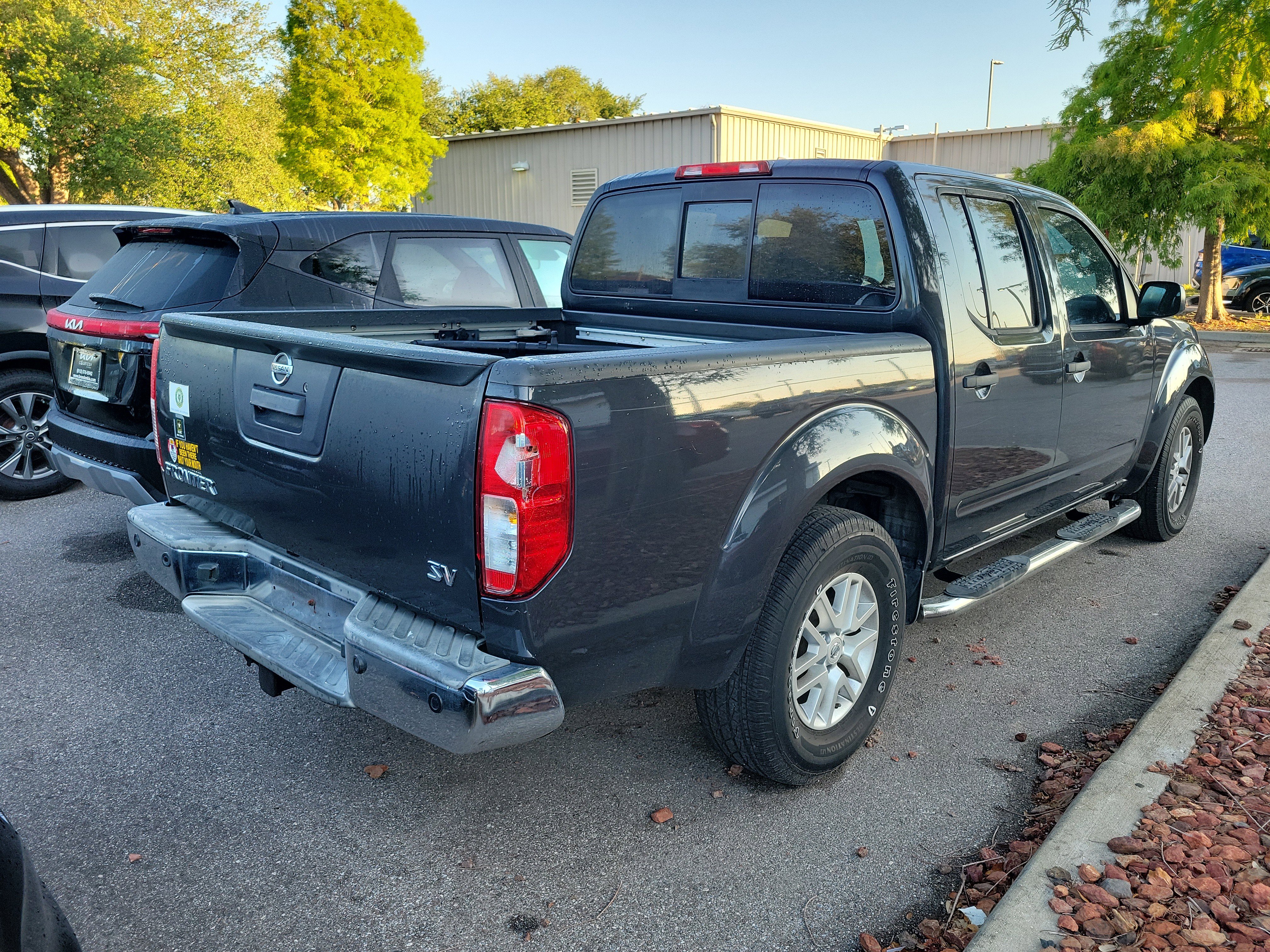 Used 2014 Nissan Frontier SV w/ SV Value Truck Package RWD image 18