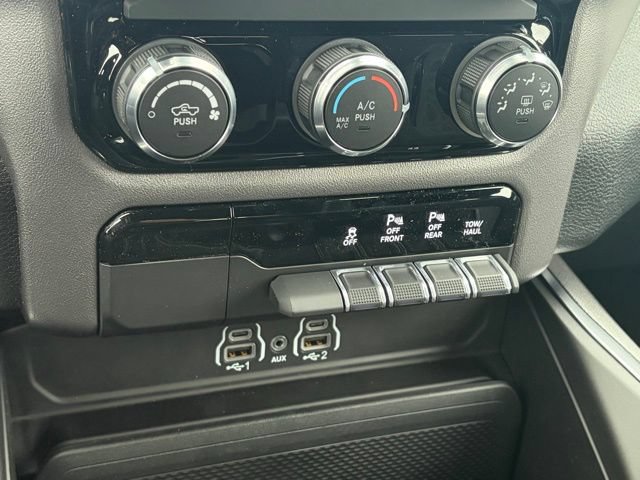 New 2026 RAM 1500 Express AWD/4WD image 20