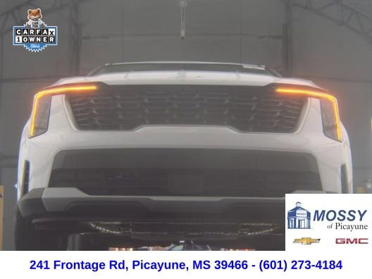 Used 2025 Kia Sorento LX image 3