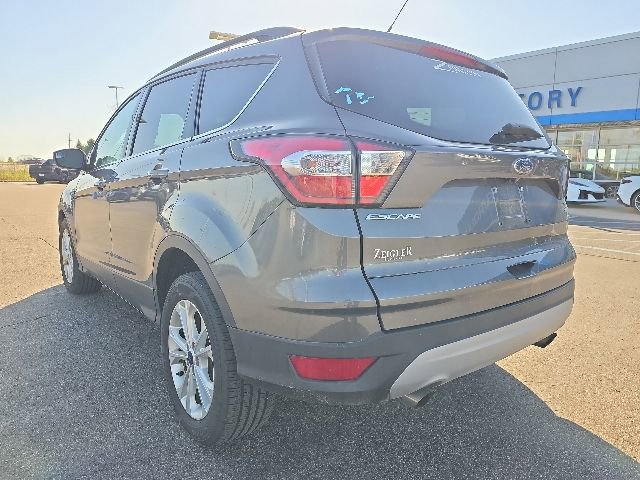 Used 2018 Ford Escape SE FWD image 4