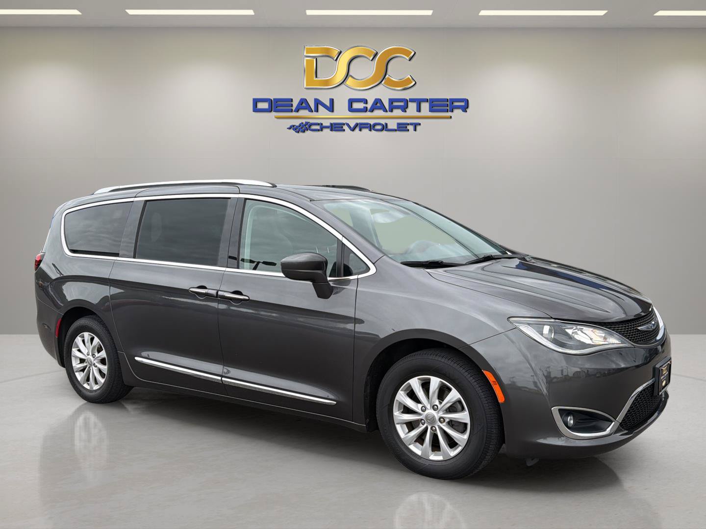 Used 2019 Chrysler Pacifica Touring-L FWD image 7