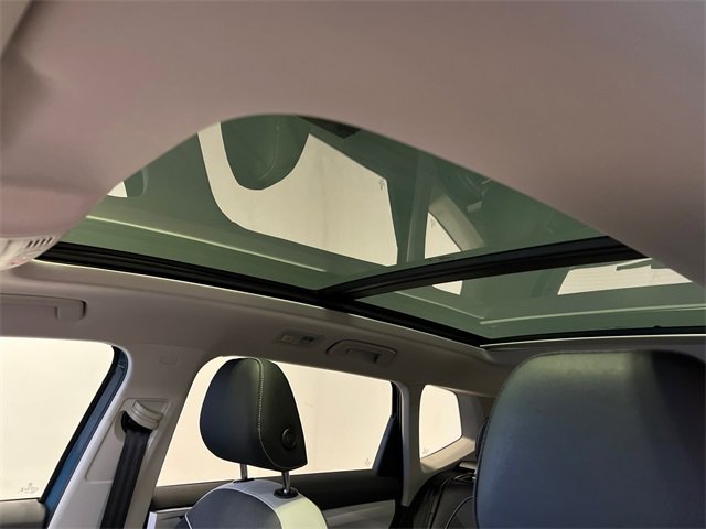 New 2026 Volkswagen Taos SE image 20