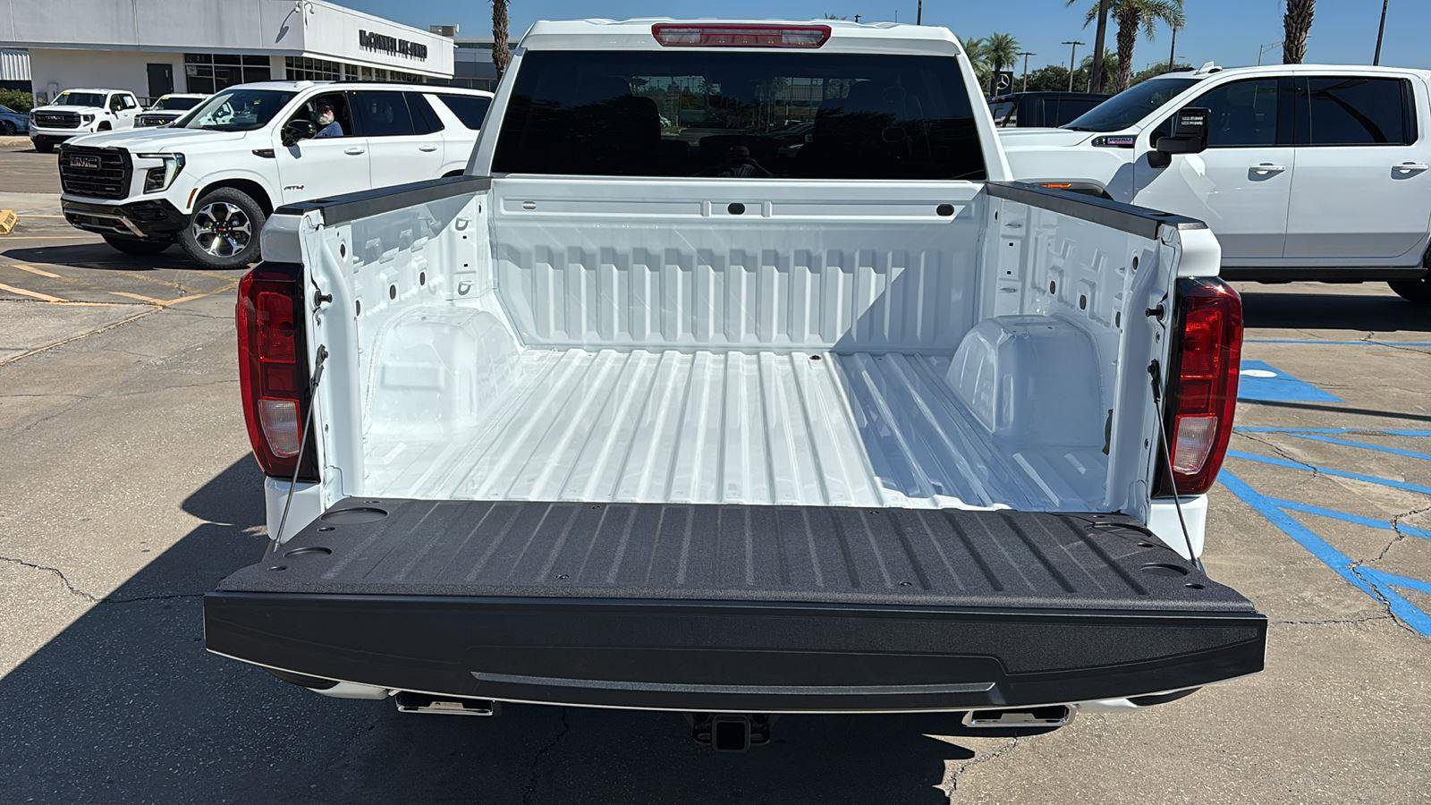 New 2026 GMC Sierra 1500 Elevation w/ X31 Off-Road Package AWD/4WD image 7