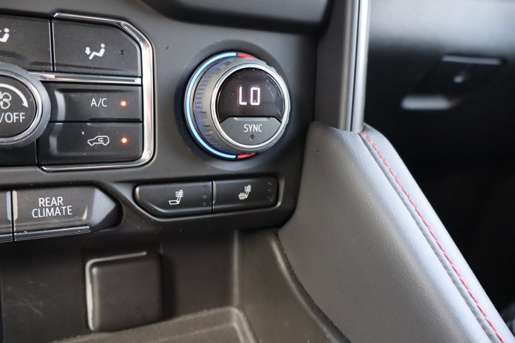 Used 2022 Chevrolet Tahoe RST AWD/4WD image 13