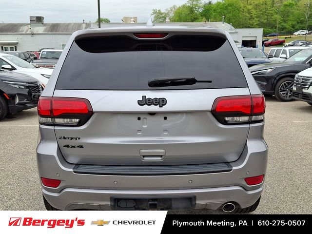 Used 2019 Jeep Grand Cherokee Altitude AWD/4WD image 6