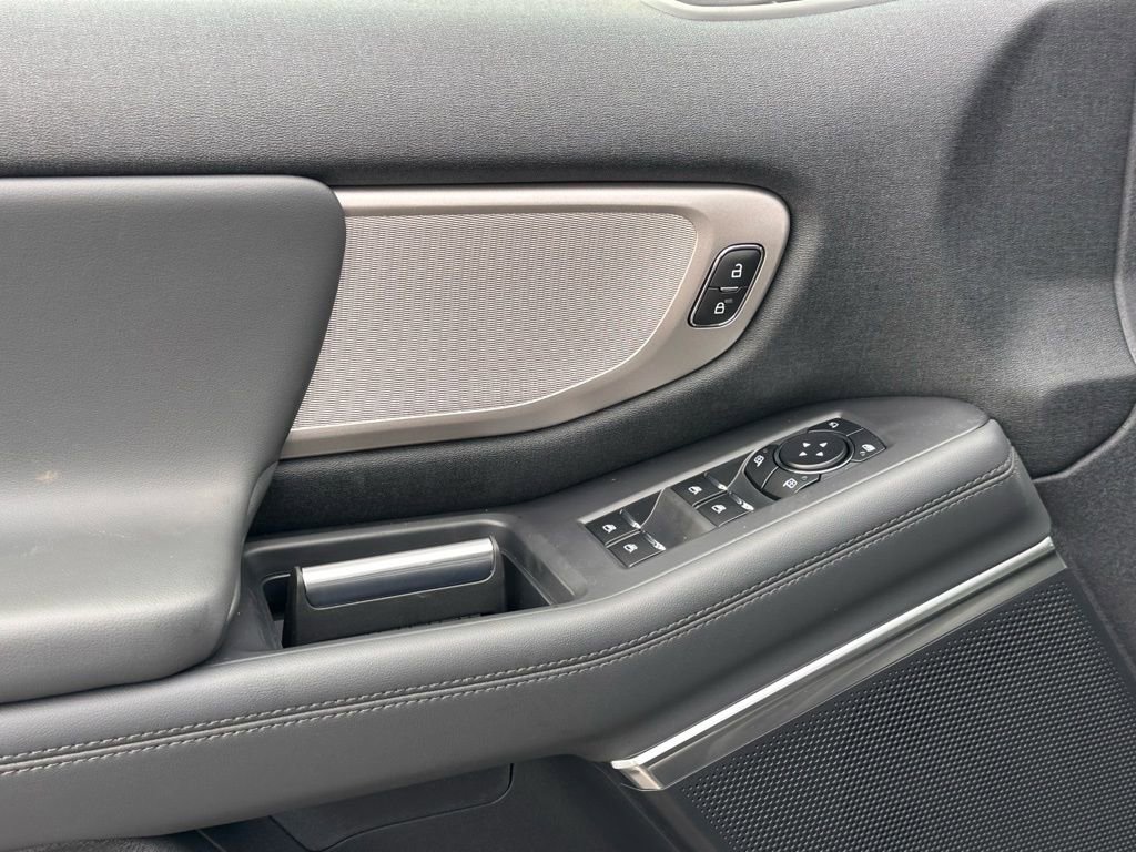 New 2026 Ford Expedition Active image 15