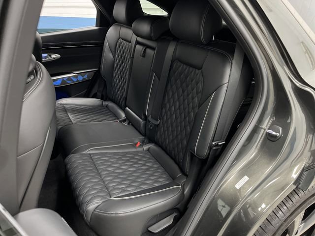 Used 2025 Genesis GV70 3.5T Sport w/ Sport Advanced Package image 32