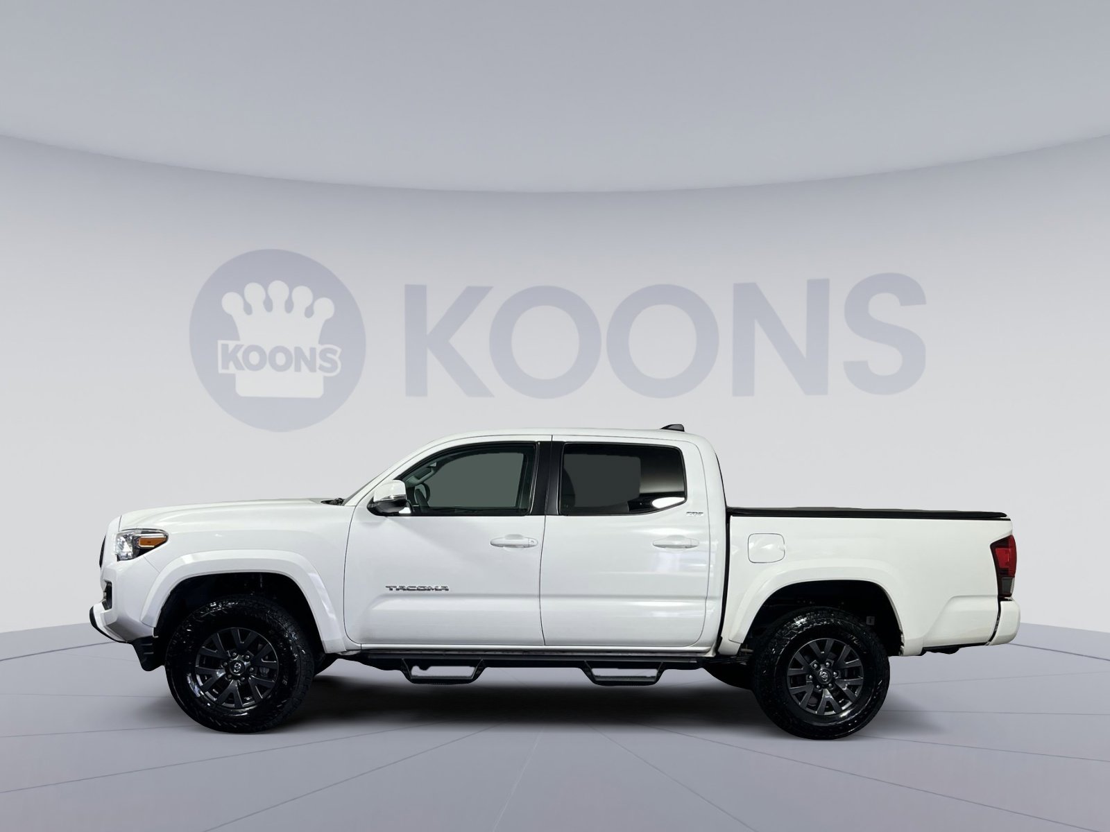 Used 2023 Toyota Tacoma SR5 w/ Technology Package AWD/4WD image 7