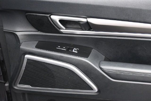 Used 2025 Kia Telluride S FWD image 36